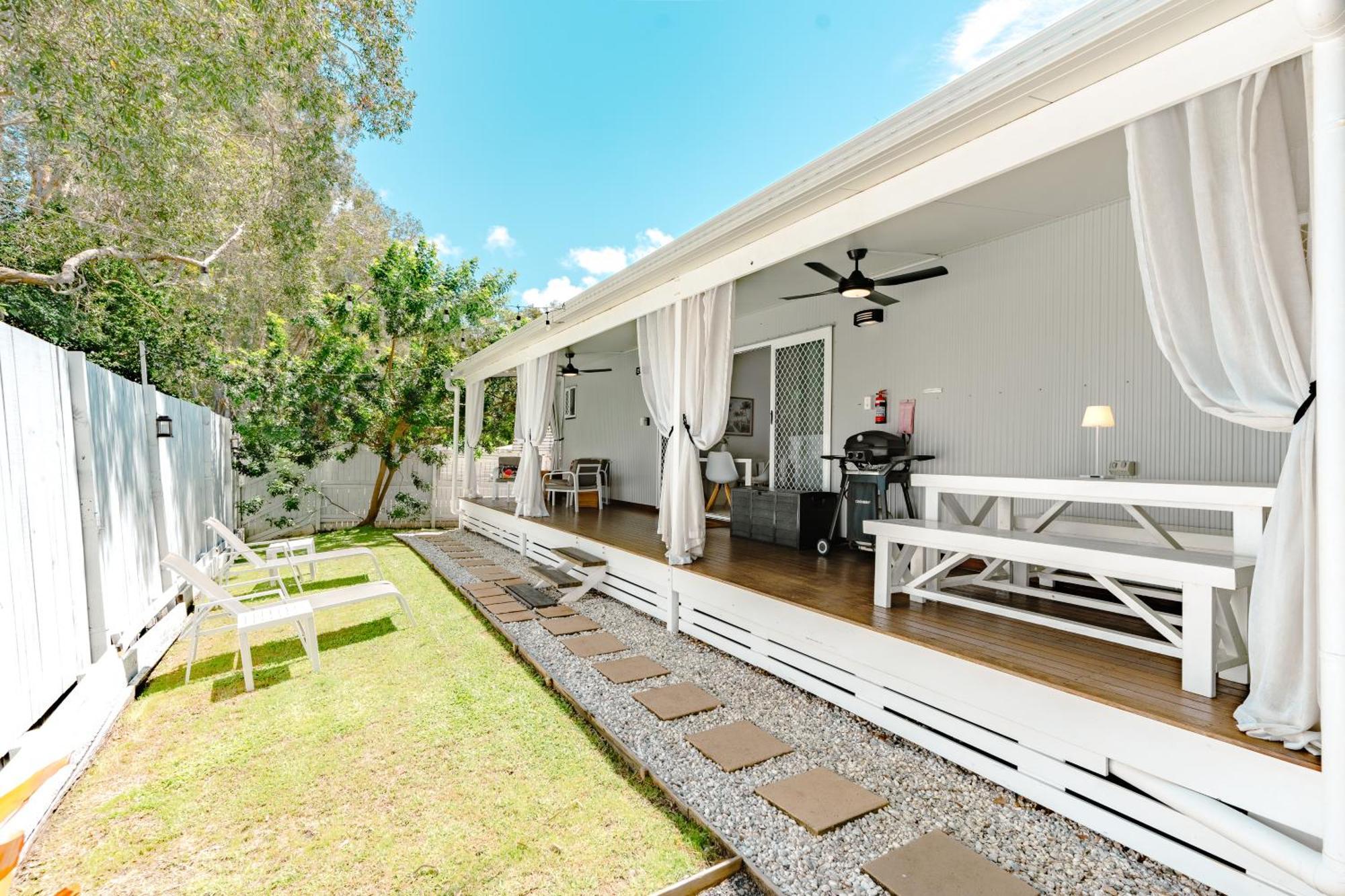 Private Outdoor Spa, Fire Pit, Cinema Room - The Cottage Coolum Beach Zewnętrze zdjęcie